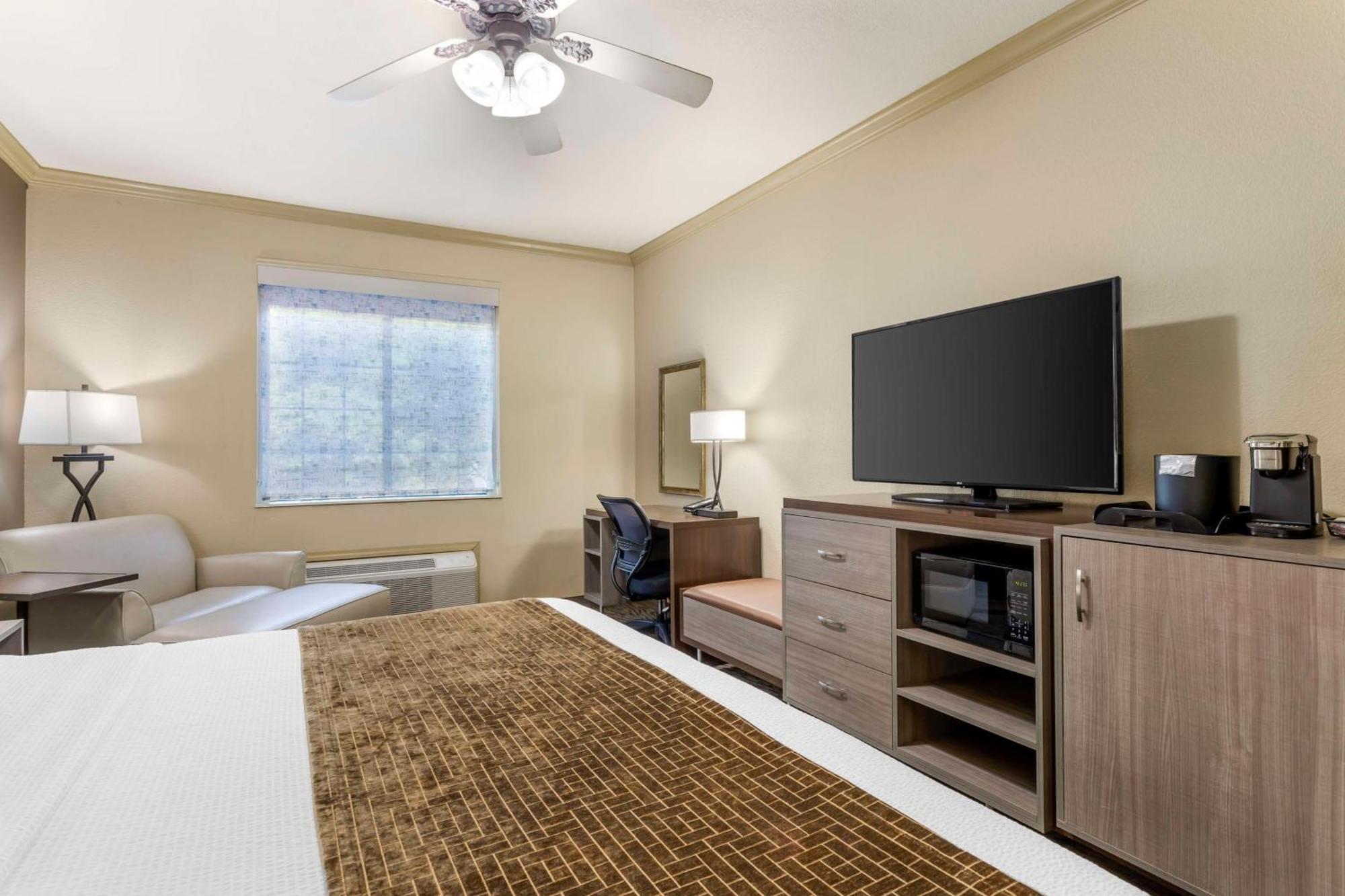 Best Western Plus Crown Colony Inn & Suites Lufkin Zewnętrze zdjęcie