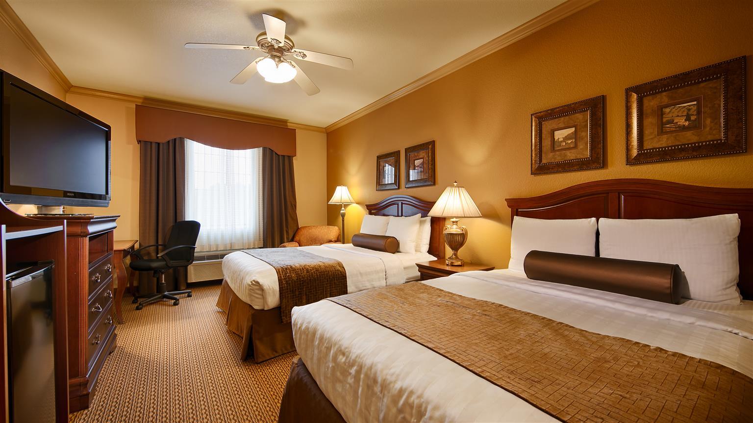 Best Western Plus Crown Colony Inn & Suites Lufkin Zewnętrze zdjęcie