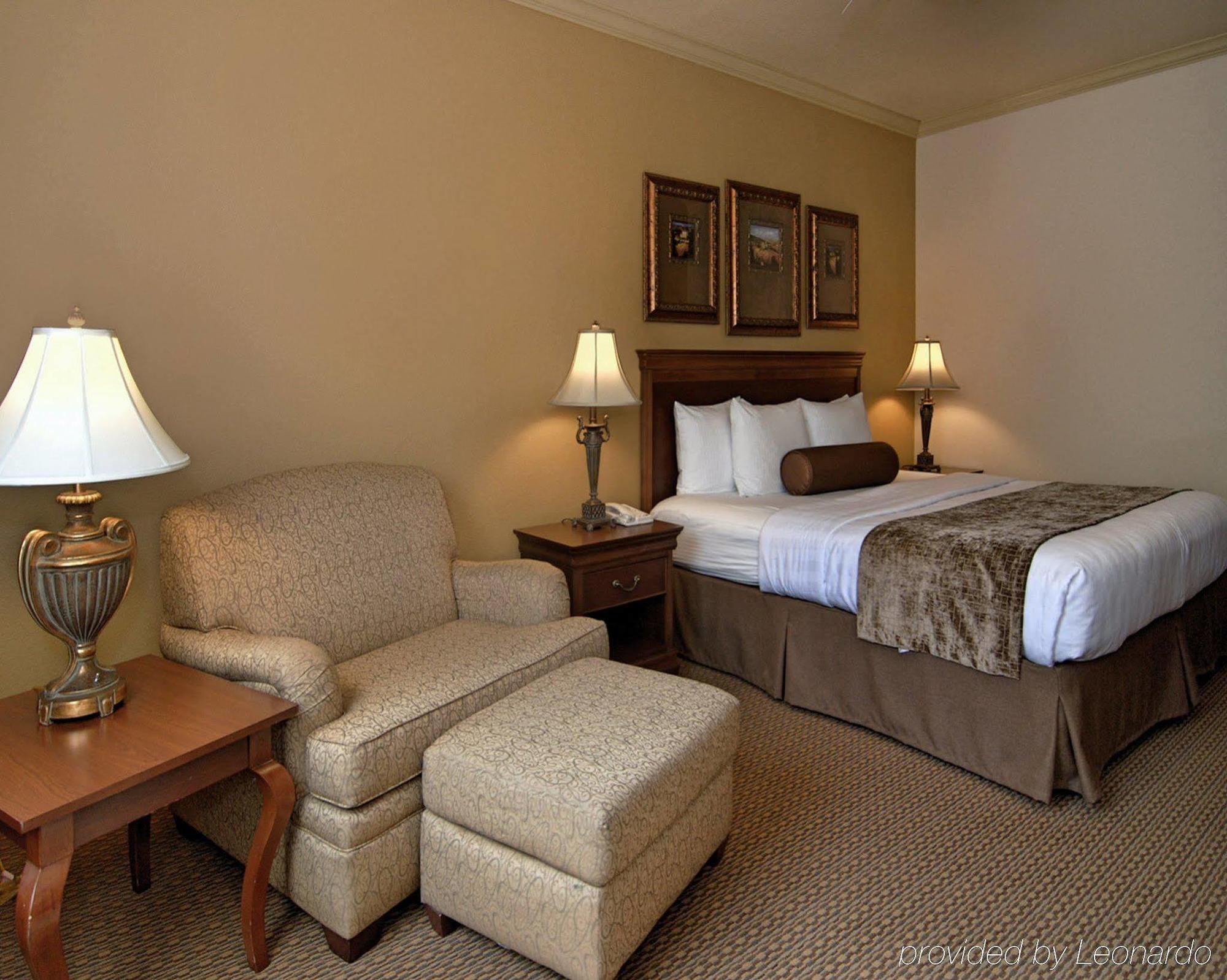 Best Western Plus Crown Colony Inn & Suites Lufkin Zewnętrze zdjęcie