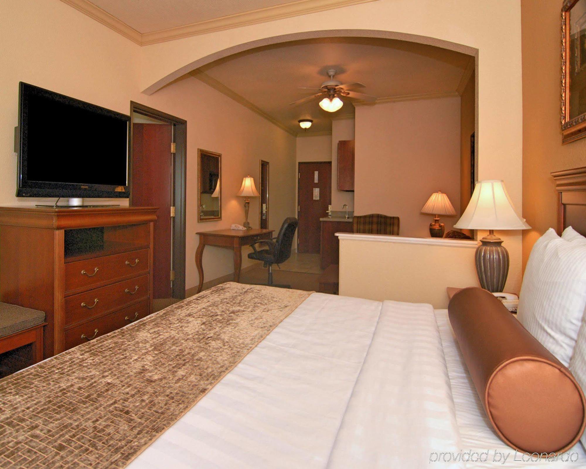 Best Western Plus Crown Colony Inn & Suites Lufkin Zewnętrze zdjęcie